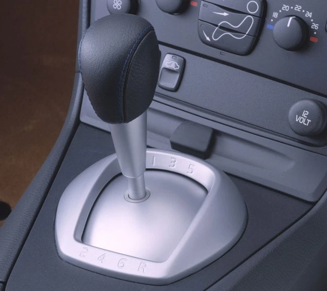 Cần số xe Volvo S60R Spaceball